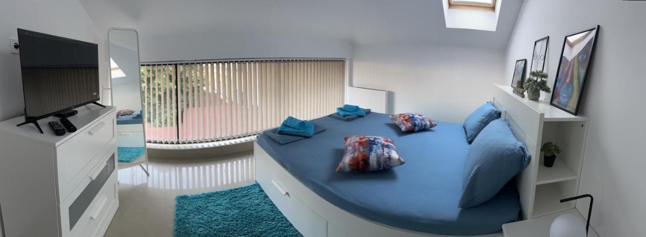 Blue Central Apartment Veliko Tărnovo Esterno foto