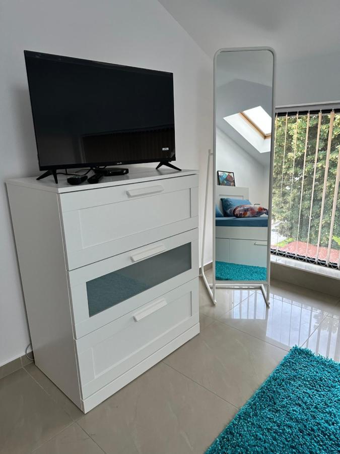 Blue Central Apartment Veliko Tărnovo Esterno foto