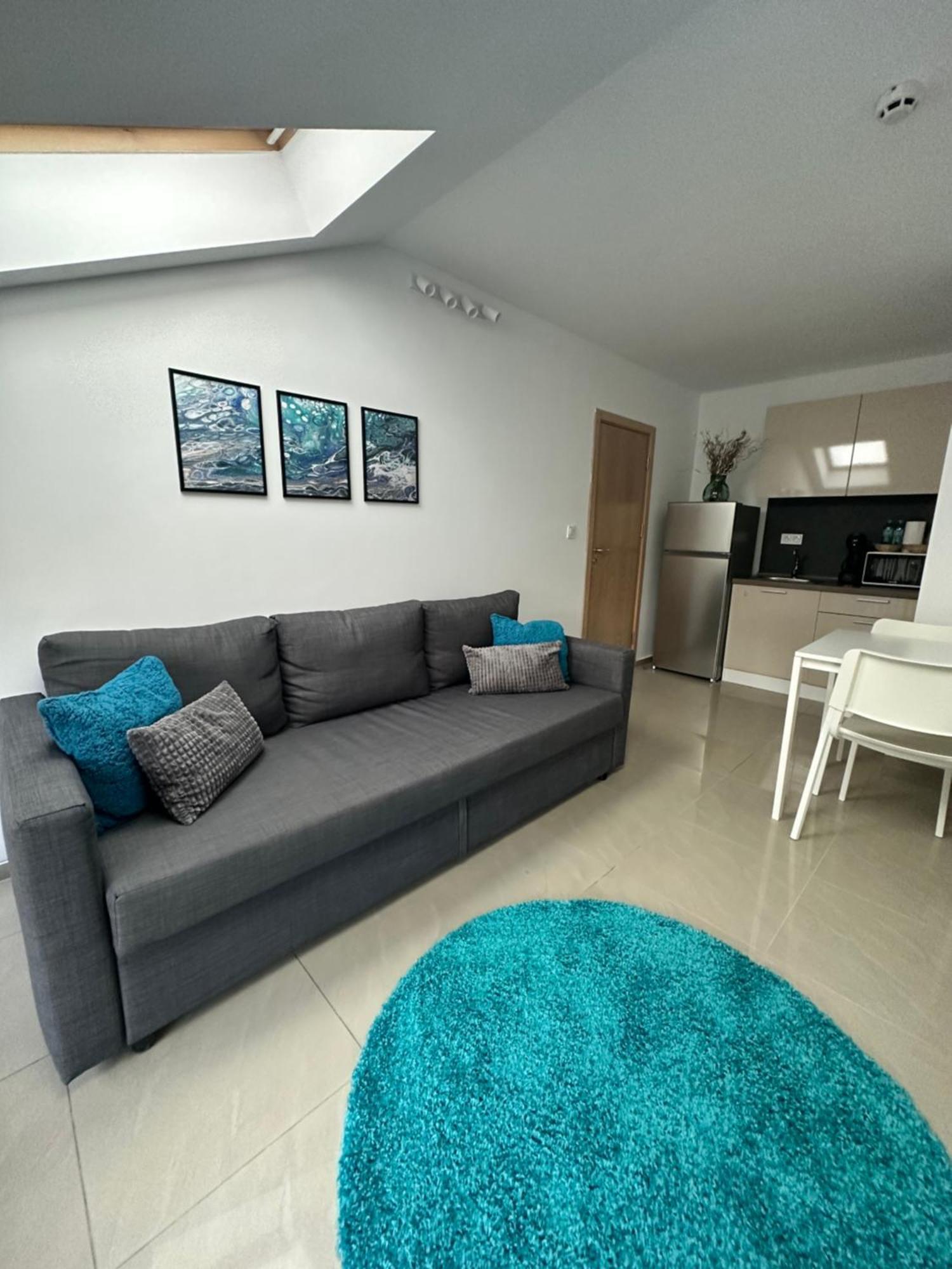 Blue Central Apartment Veliko Tărnovo Esterno foto